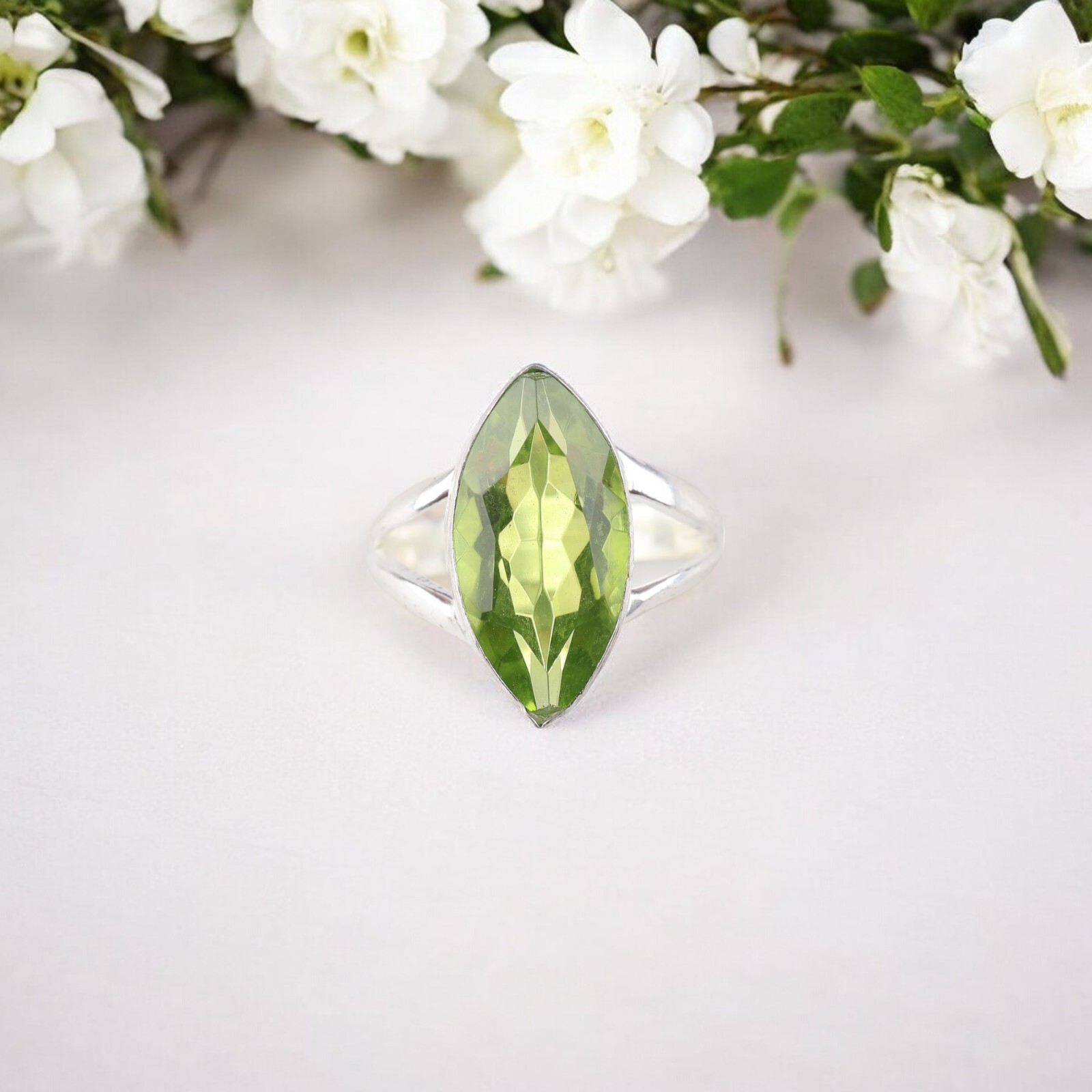 925 Sterling Silver Peridot Gemstone Bohemian Jewelry Ring Gift For All Occasion