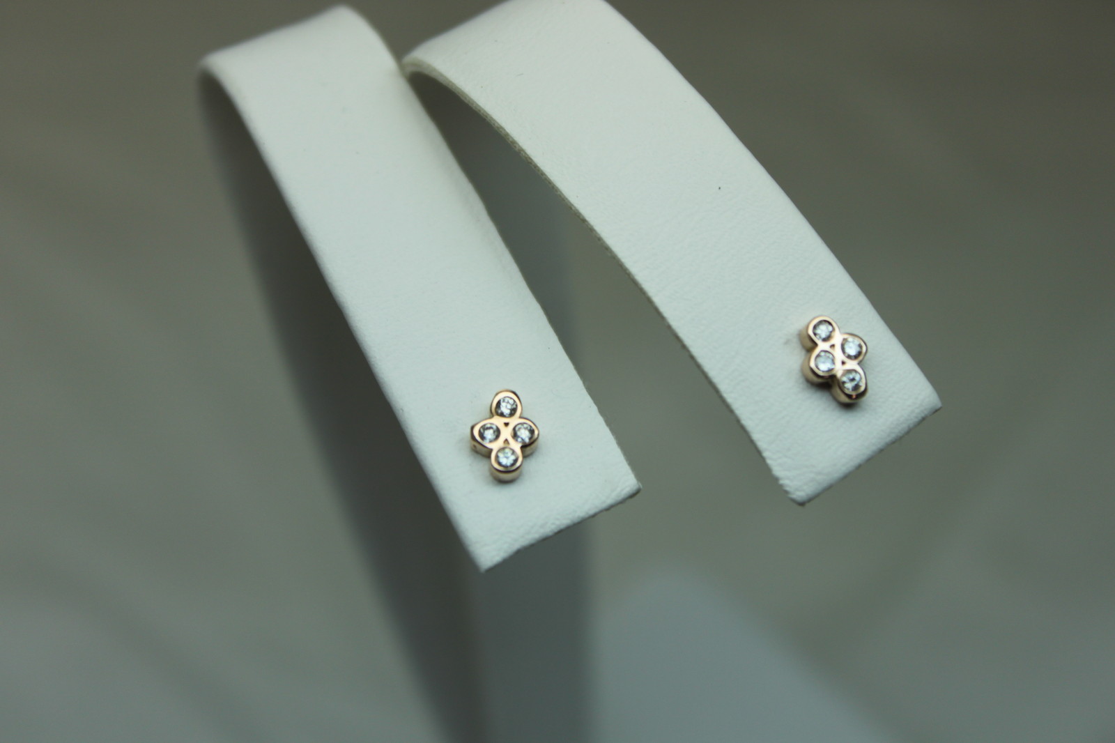 .10 H/SI2 CARAT DIAMOND STUD EARRING 14KT YELLOW GOLD NOT ENHANCED
