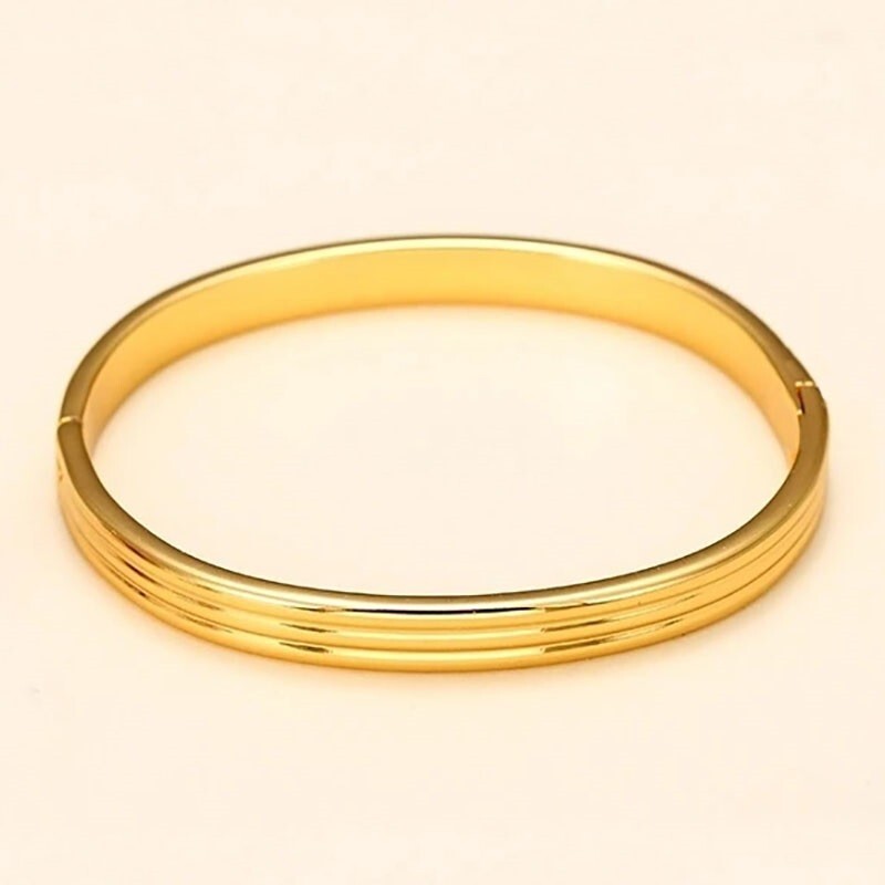 18k Gold Small 7″ Size Filled Over Sterling Silver Bracelet Bangle D382