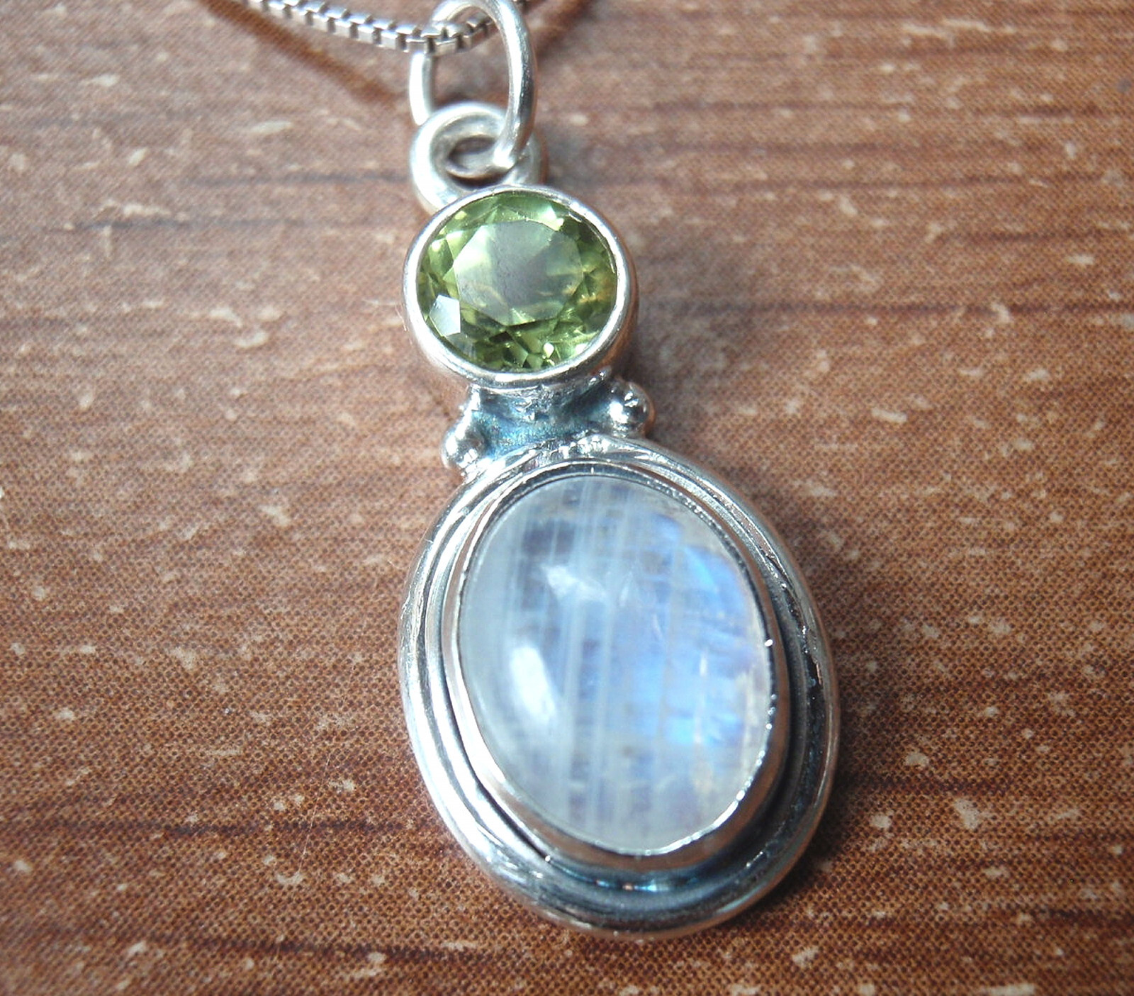 Faceted Peridot and Moonstone Cabochon 925 Sterling Silver Pendant