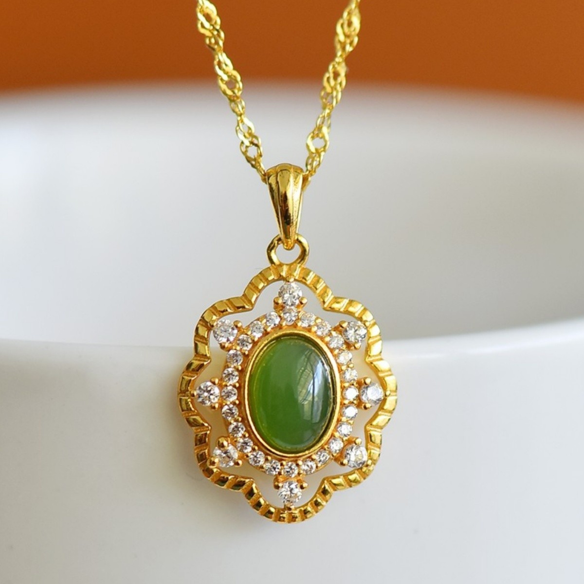 S925 Silver Green Jade Oval Pendant With Lace Openwork And Gift Box