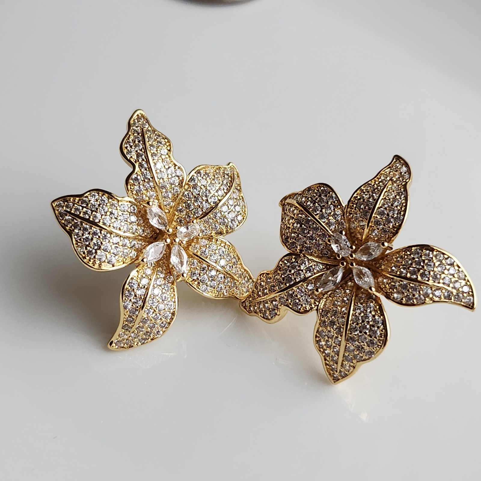 925 Sterling Silver Sapphire Cluster Flower 1” Earrings Yellow Gold-plated