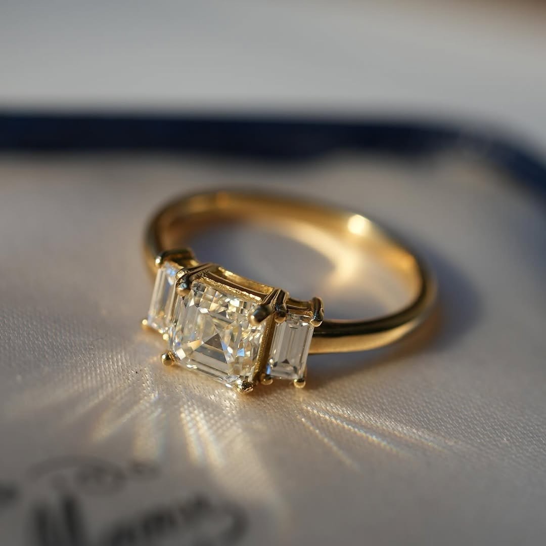 3.90 Ct Luxury Asscher Lab Grown E/VS1 Diamond Engagement Ring 14K Yellow Gold