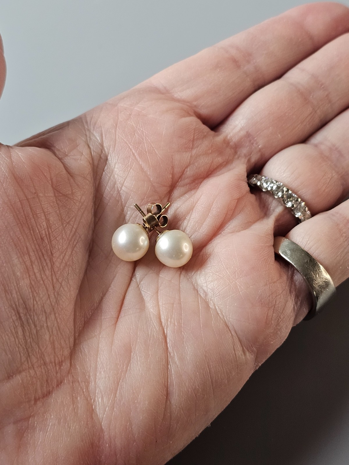 Mid-Century 9K Rose Gold Cultured Pearl Post Earrings 8.7mm White
