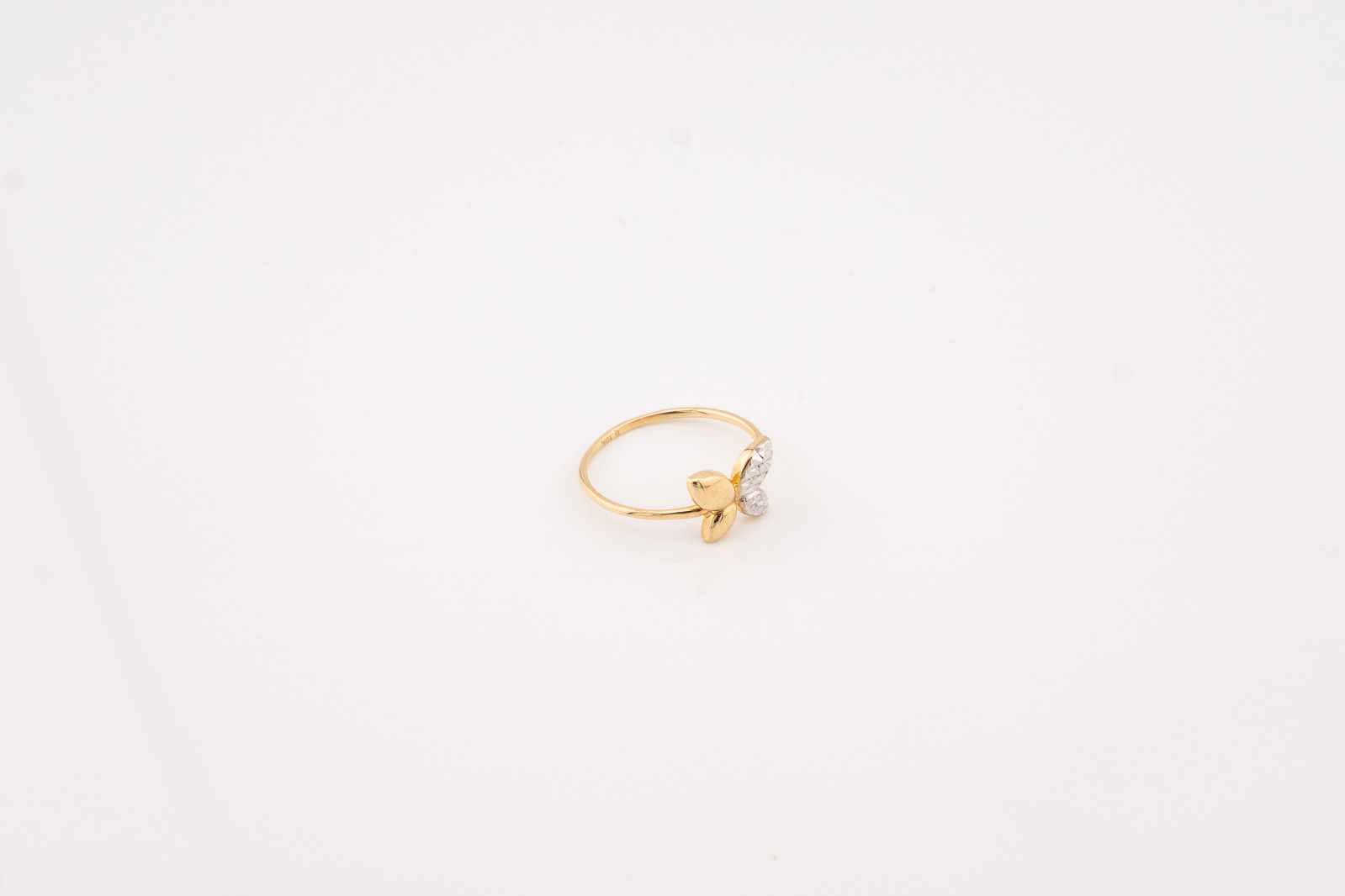 10kt Yellow Gold Butterfly Ring for Women – Size 7.5, Diamond-Cut Design 1.3g