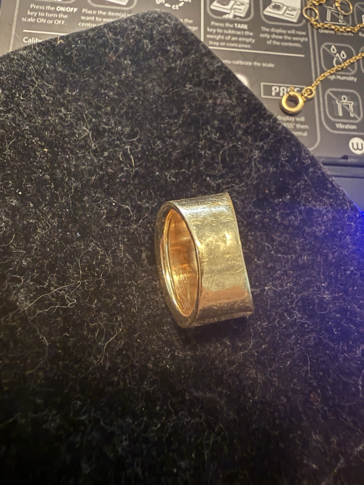 14K solid Gold Wide Textured Band Ring Size 5.75, No Stone