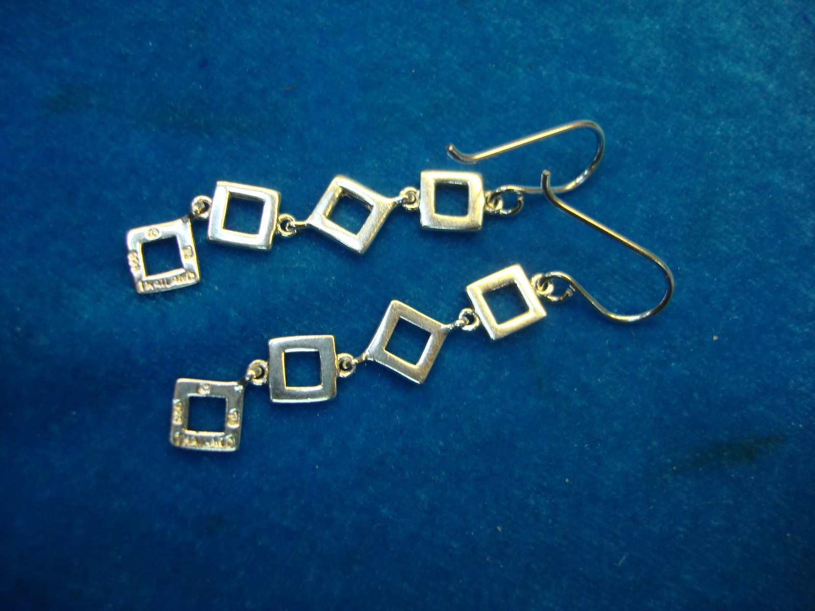 STYLISH STERLING SILVER CUBE EARRINGS – WELL MADE & NICE