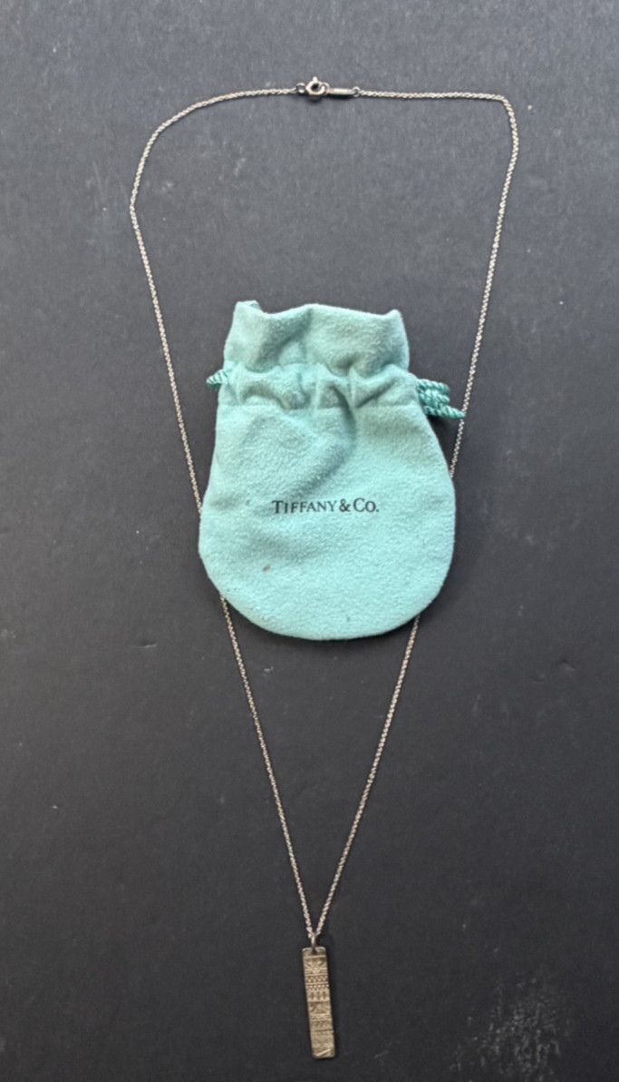 TIFFANY .925 SILVER NIKE WOMEN’S 1/2 MARATHON NECKLACE & PENDANT