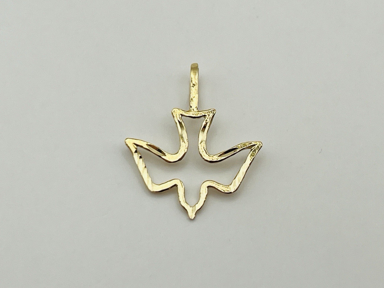 14k Yellow Gold 19mm Dove Necklace Pendant