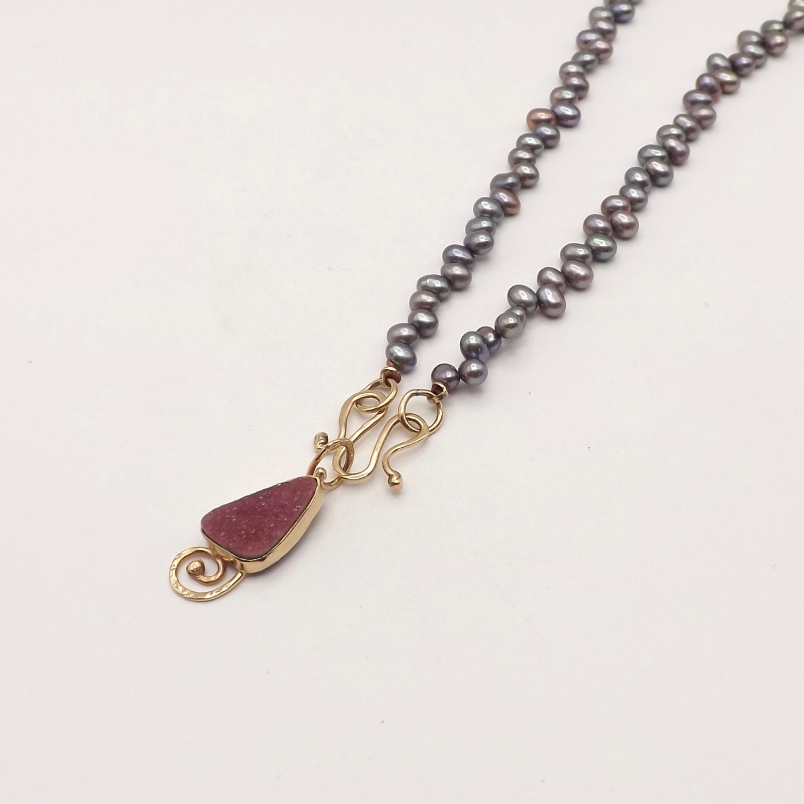 Solid 14k Gold Peacock Freshwater Pearl Necklace Pink Druzy Quartz Pendant 16in