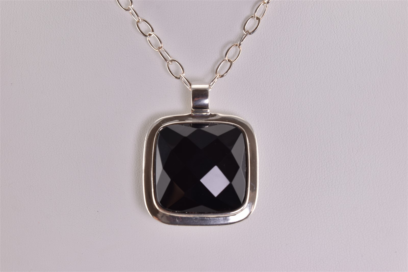 Anthology Sterling Silver 33mm x 33mm Onyx & Mother of Pearl Pendant 27″ Chain