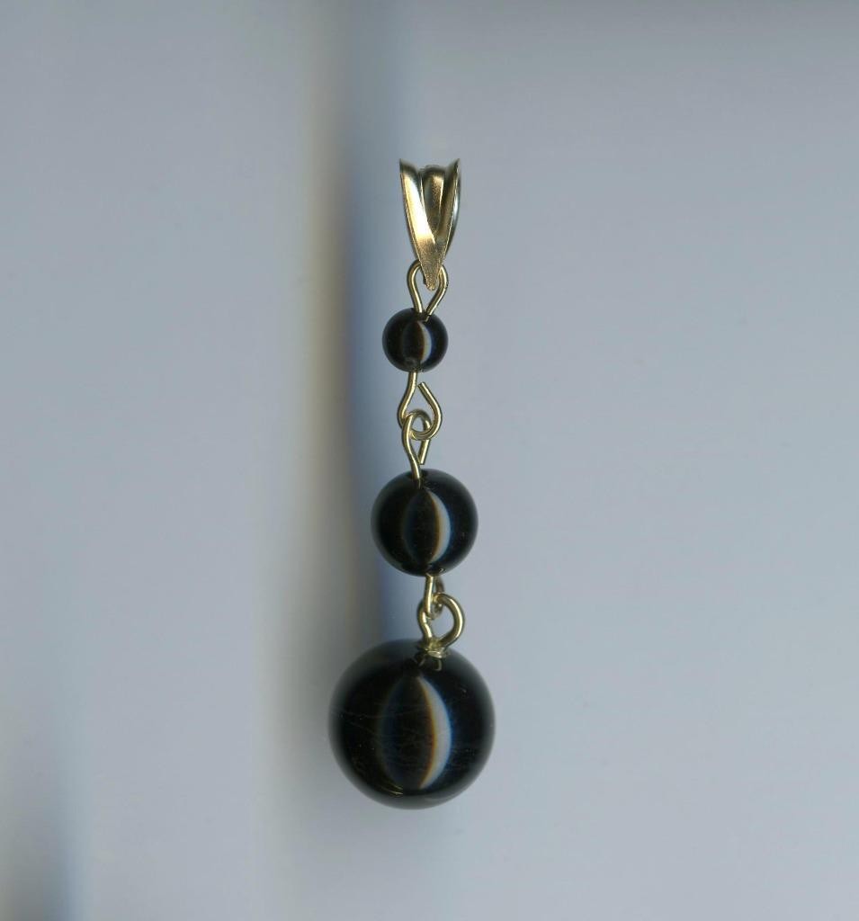 New 10K 1.08 Gram 33mm Solid Yellow Gold Black Onyx Gemstone Bead Pendant -DF