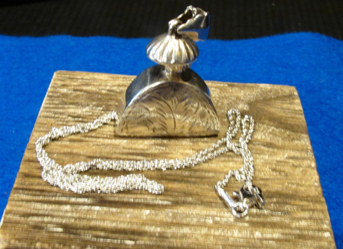 VTG Sterling Silver Etched Perfume Dabber Pendant w/ Sterling Silver 18″ Chain