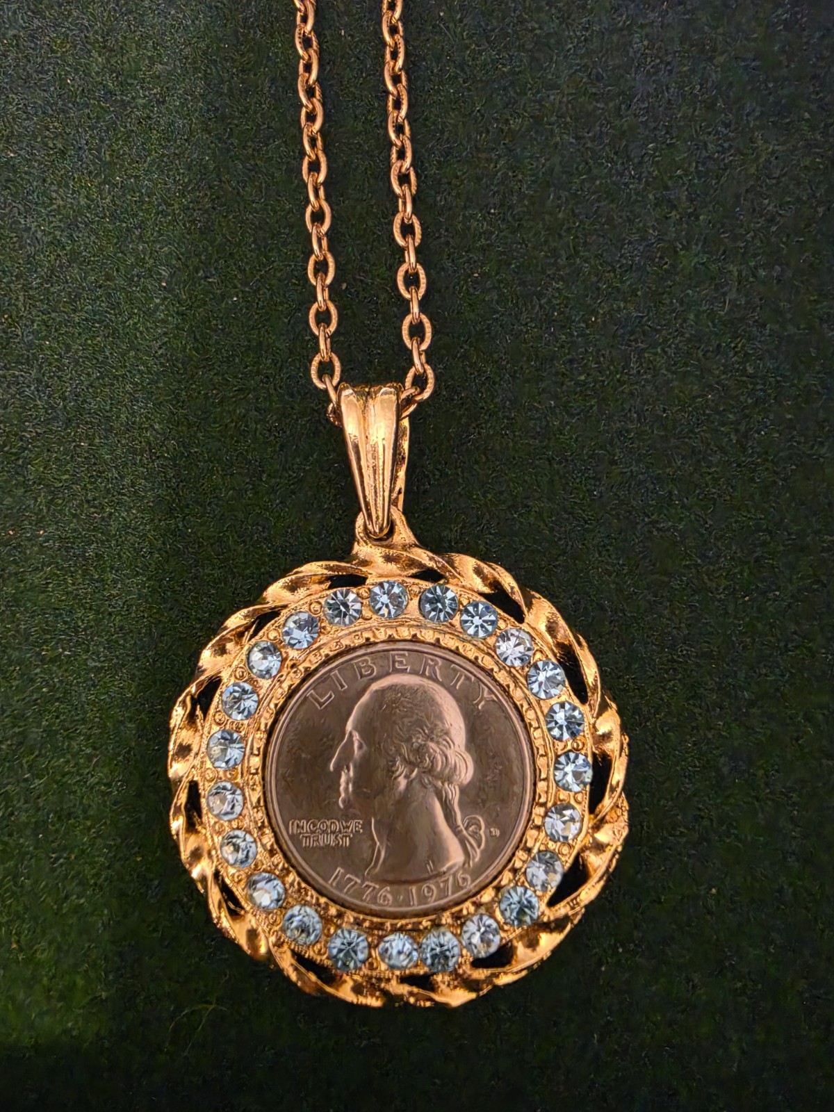Vintage Bicentennial 1776-1976 Coin With Blue Crystals And Gold Tone.