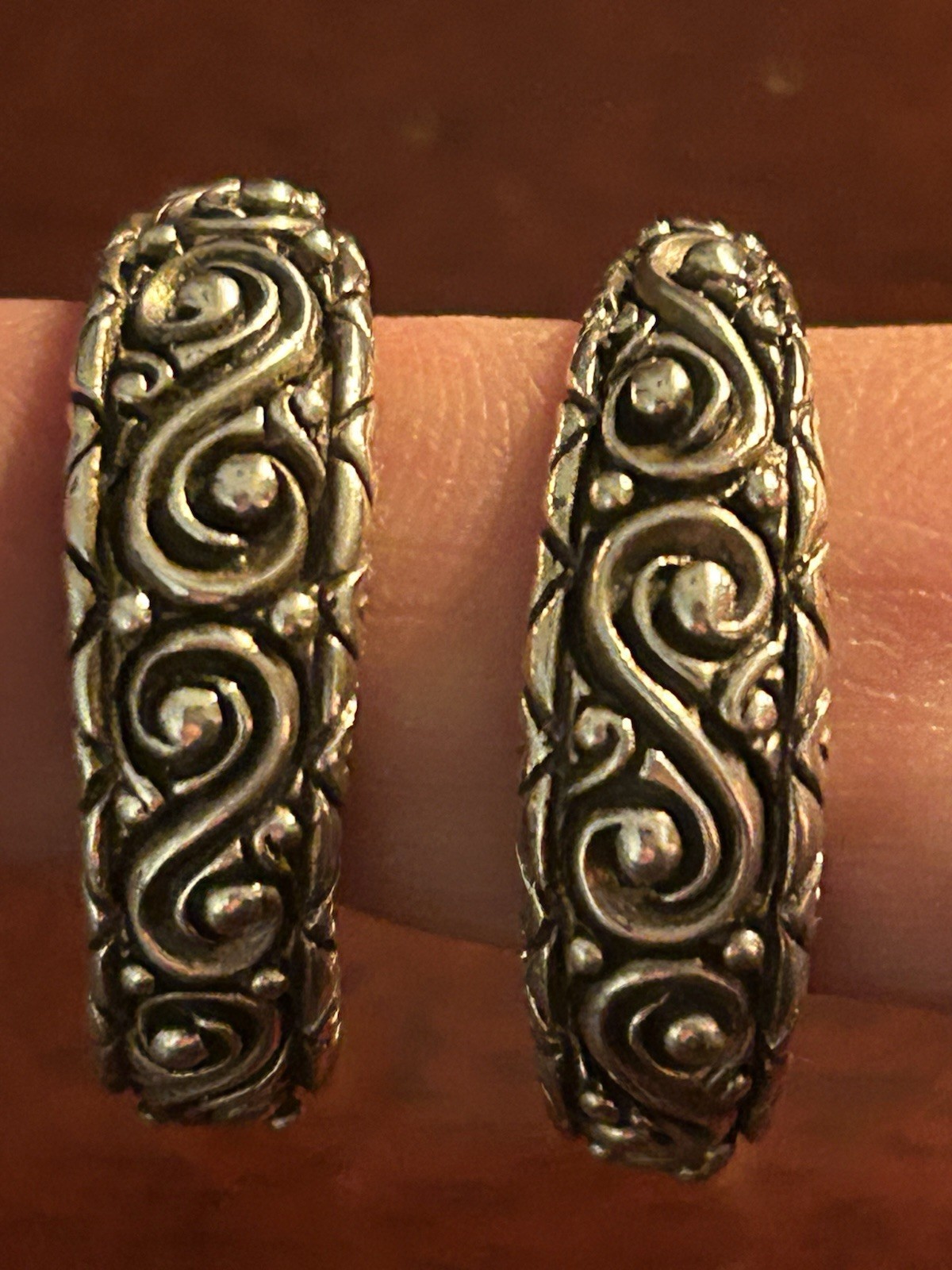 Barbara Bixby Sterling Silver 925 Engraved Hoop Earrings