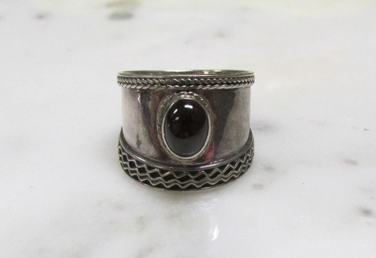 Vintage Sterling Silver Ring w/ Unknown Red Stone ~ Size 9 ~ 4.8g ~ 14-C827