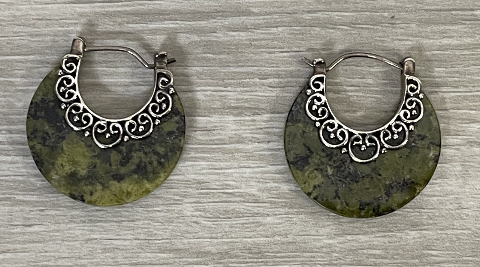 Merav Moss Green Agate Stone .925 Sterling Silver Earrings 1″ Diameter