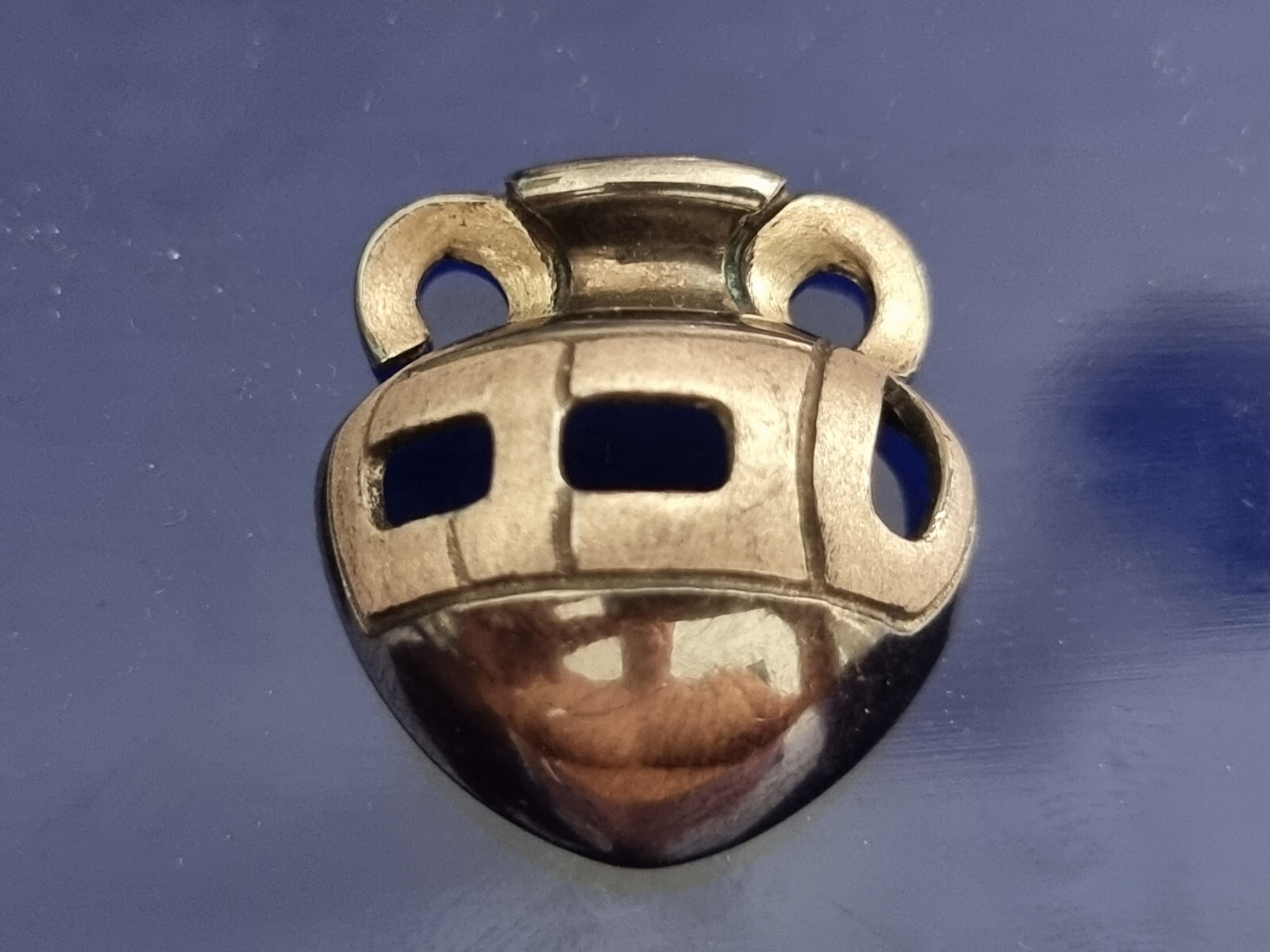 STERLING SILVER 925 & OXIDIZED SILVER GREEK ANTIQUITY VASE AMPHORA PENDANT.