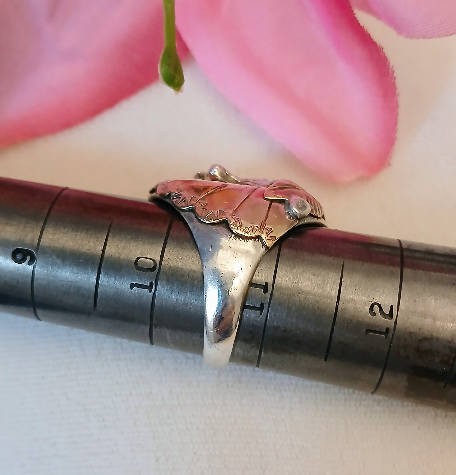 Vintage 925 Sterling Silver & Unknown Gold~NAVAJO Richard Begay Wolf Ring~10-3/4