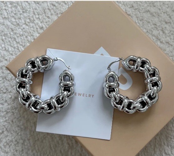 NEW✨Silver Twisted Rope U-Shape Oval/Round Plastic Light Hoop Earrings