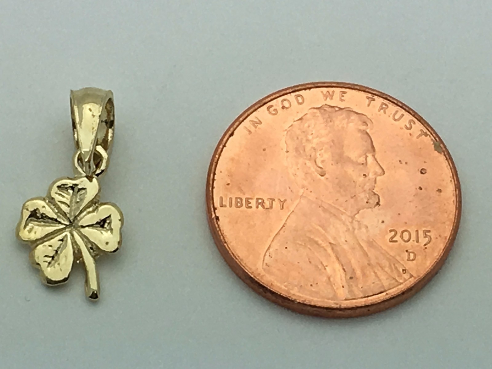 14k Yellow Gold Solid Small Irish Lucky Four Leaf Clover Charm Pendant 0.7 gram