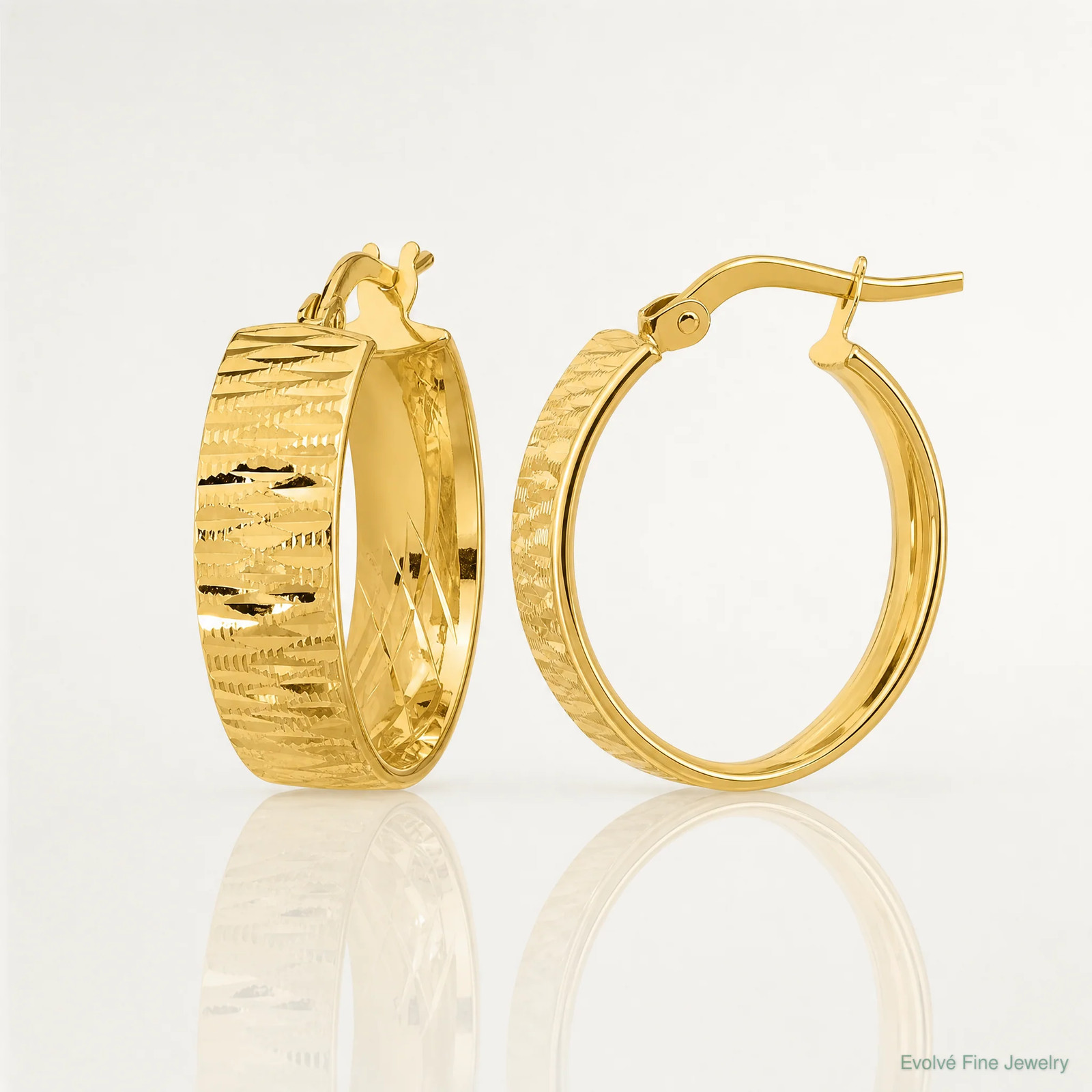 14K Yellow Gold Polished And Diamond-Cut Round Hoop Earrings