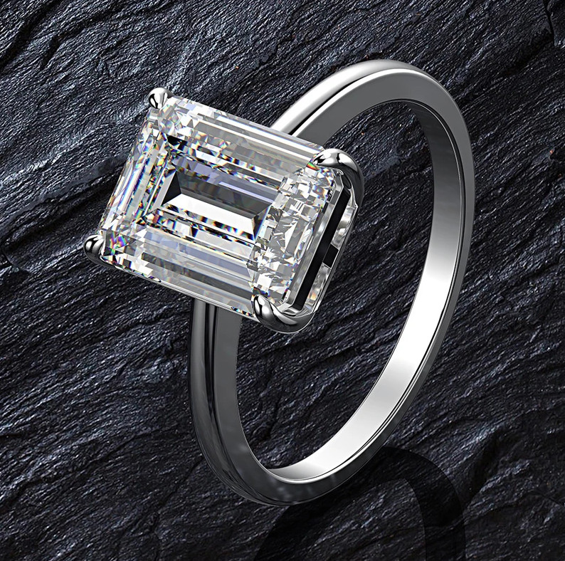 Genuine 925 Sterling Sliver 4CT Exquisite Emerald Cut A5 Zircon Ring