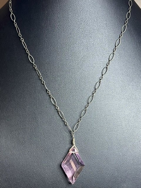 B4597 Handcrafted vintage Pink acrylic Pendant Necklace Sterling Silver 6.6g 18″