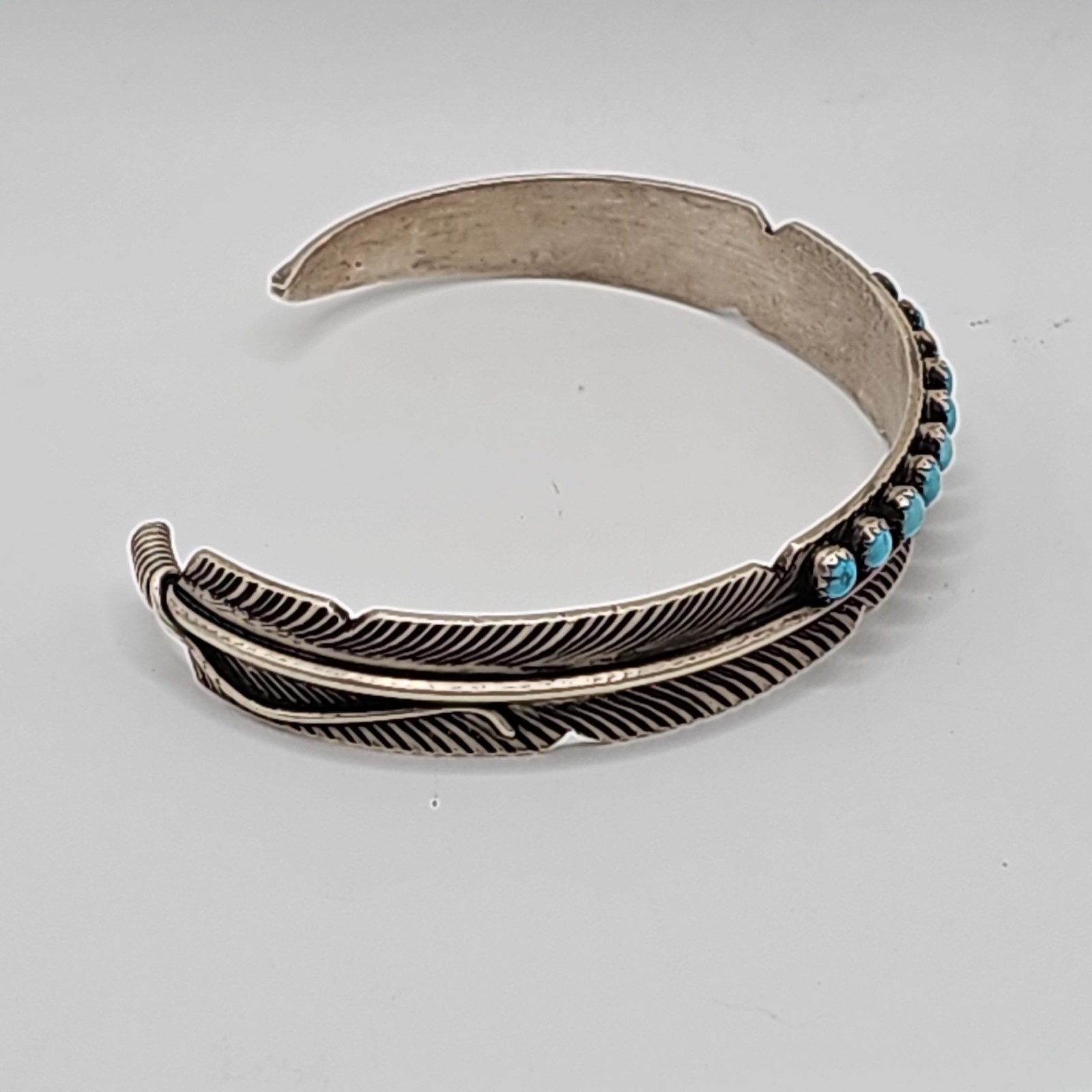 Native Made Sterling Silver Snake Eye Turquoise Feather Cuff Bracelet Size 9