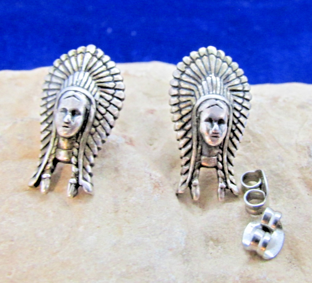 VINTAGE SOUTHWEST N A I NDIAN CHIEF WITH HEADDRESS STERLING