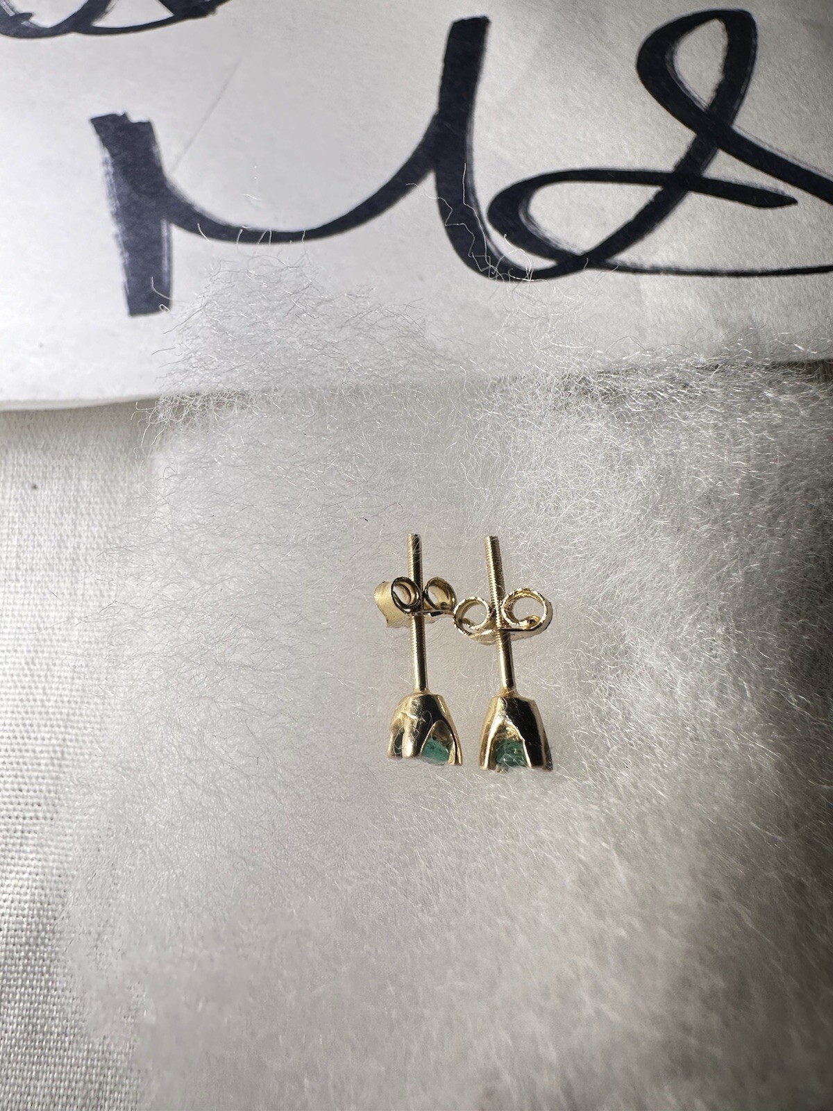 NEW Authentic Emerald Stud Earrings in 18K Gold High-Quality Natural Emeralds