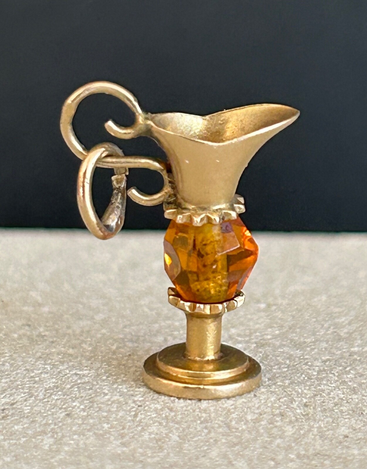 Vtg 3D CHARM 14k solid gold estate pendant figural Roman Jug Vase amber 1.4g