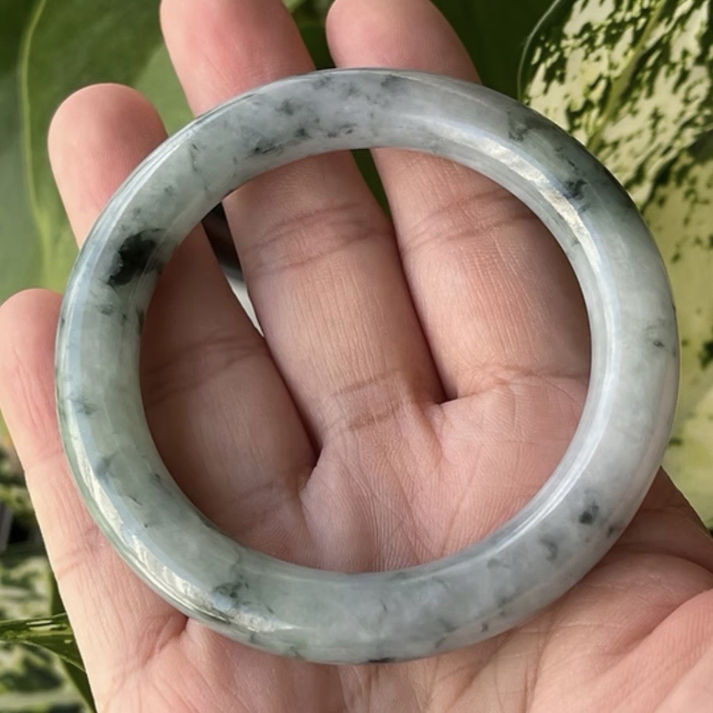 52mm Type A Translucent Floral Pattern Traditional Round Jadeite Bangle