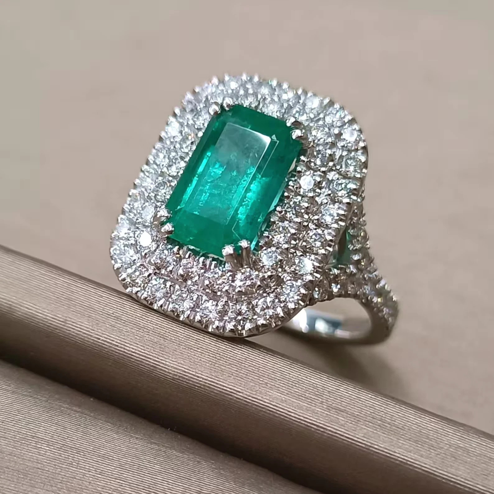 5.50 Ct Emerald Natural Emerald & Diamond Wedding Ring 14K White Gold