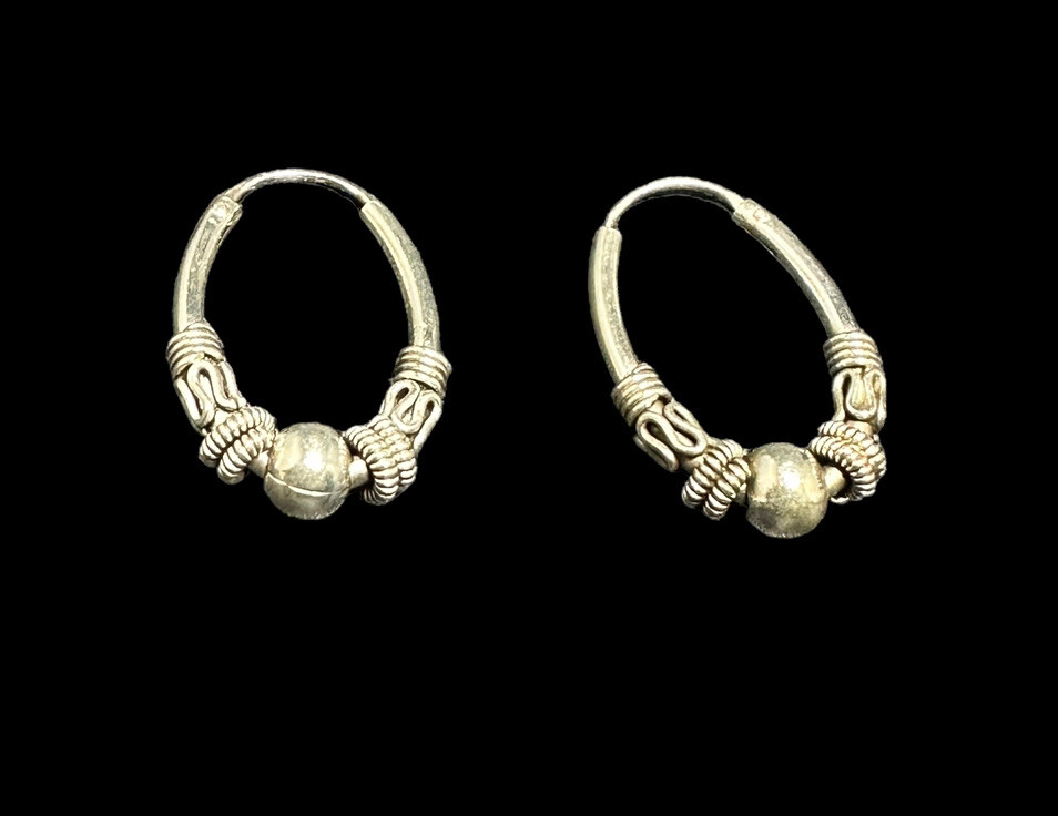 Sterling Silver Oval Hoop Earrings Ornate Pierced 7/8 in