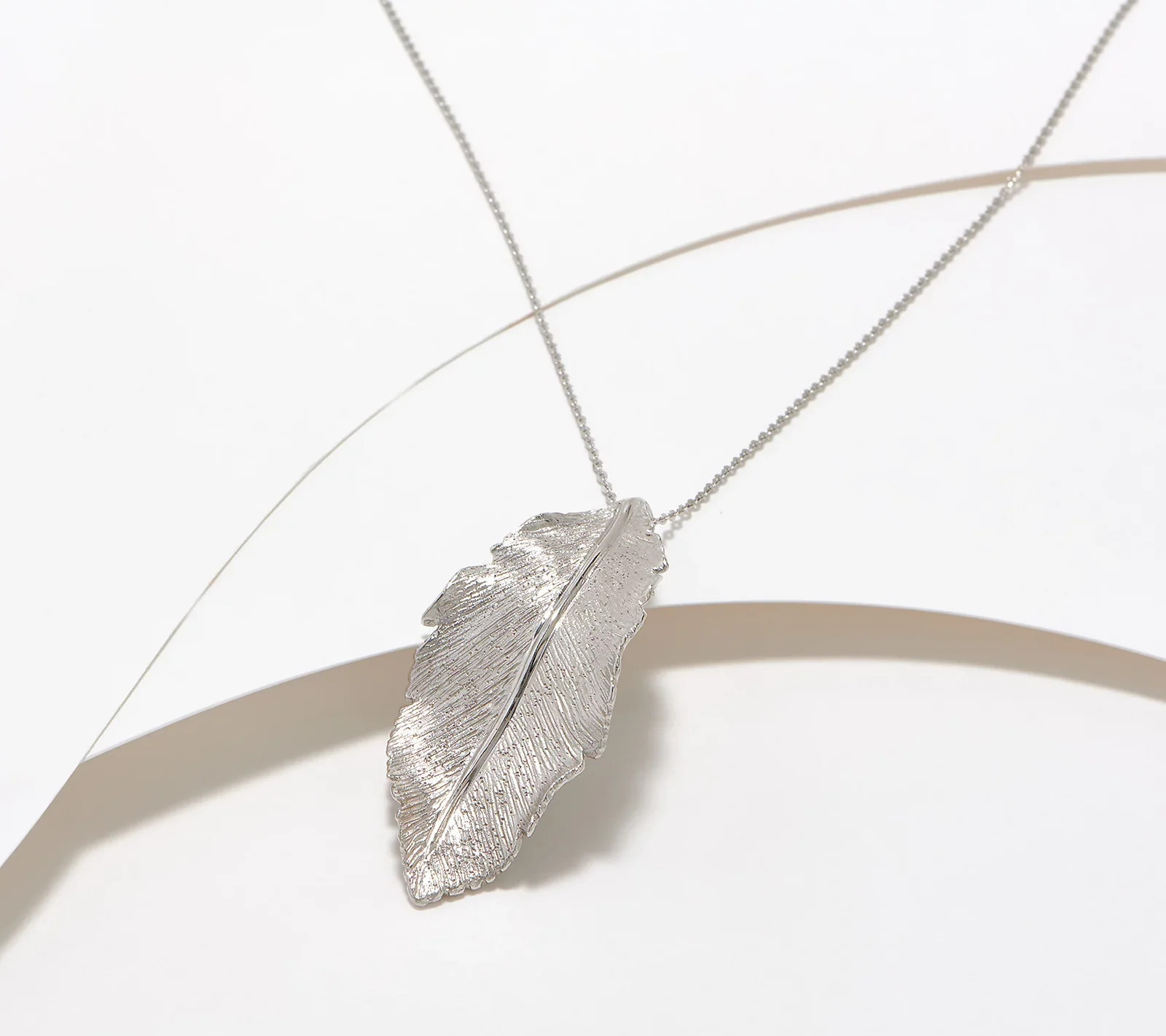 Italian Silver Textured Leaf Necklace 18″ Rhodium-Plated Sterling Silver