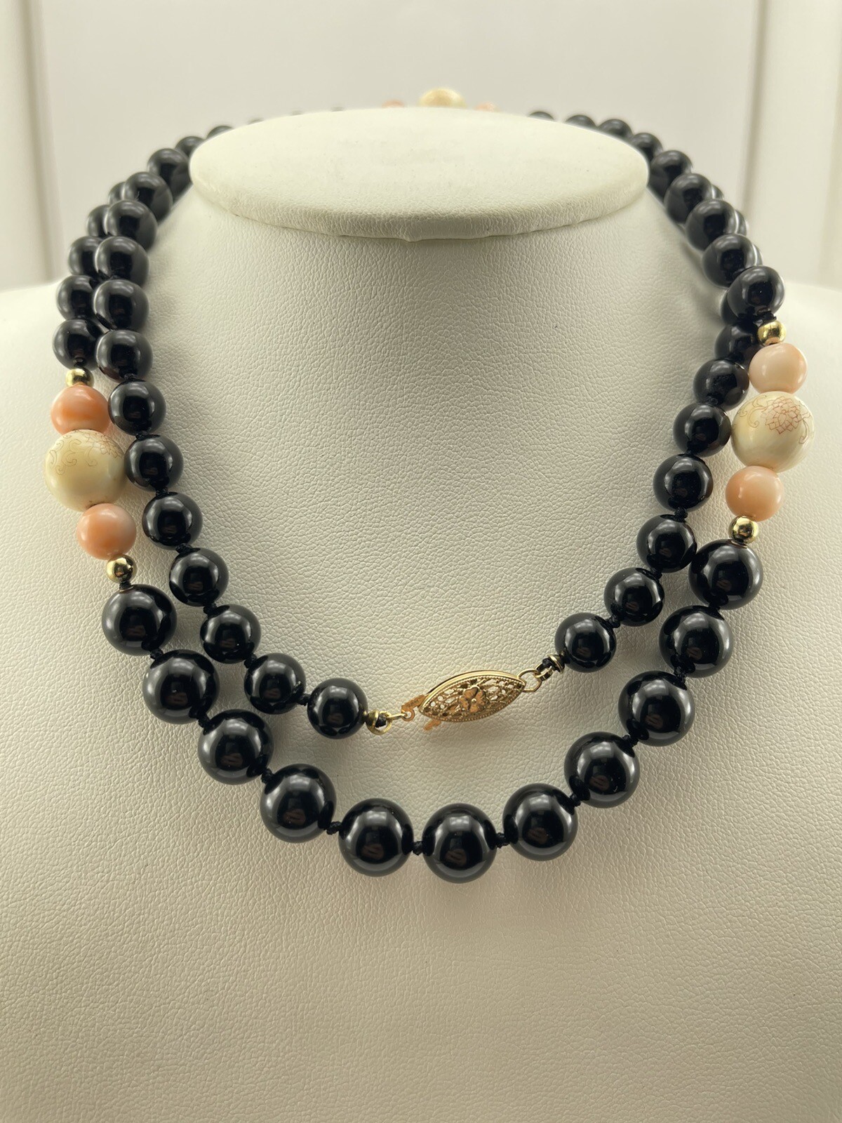 14k yellow gold black onyx beaded necklace pink glass 30in length 69.80grams