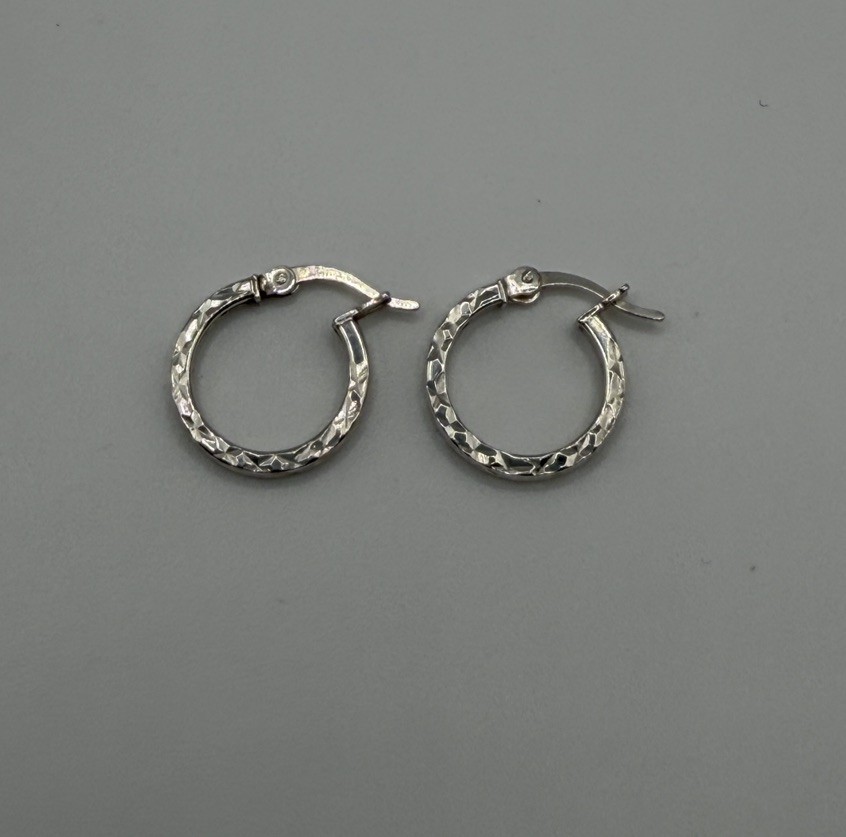 Mini 925 SU Sterling Silver Textured Hoops, Excellent Condition 1.4 grams