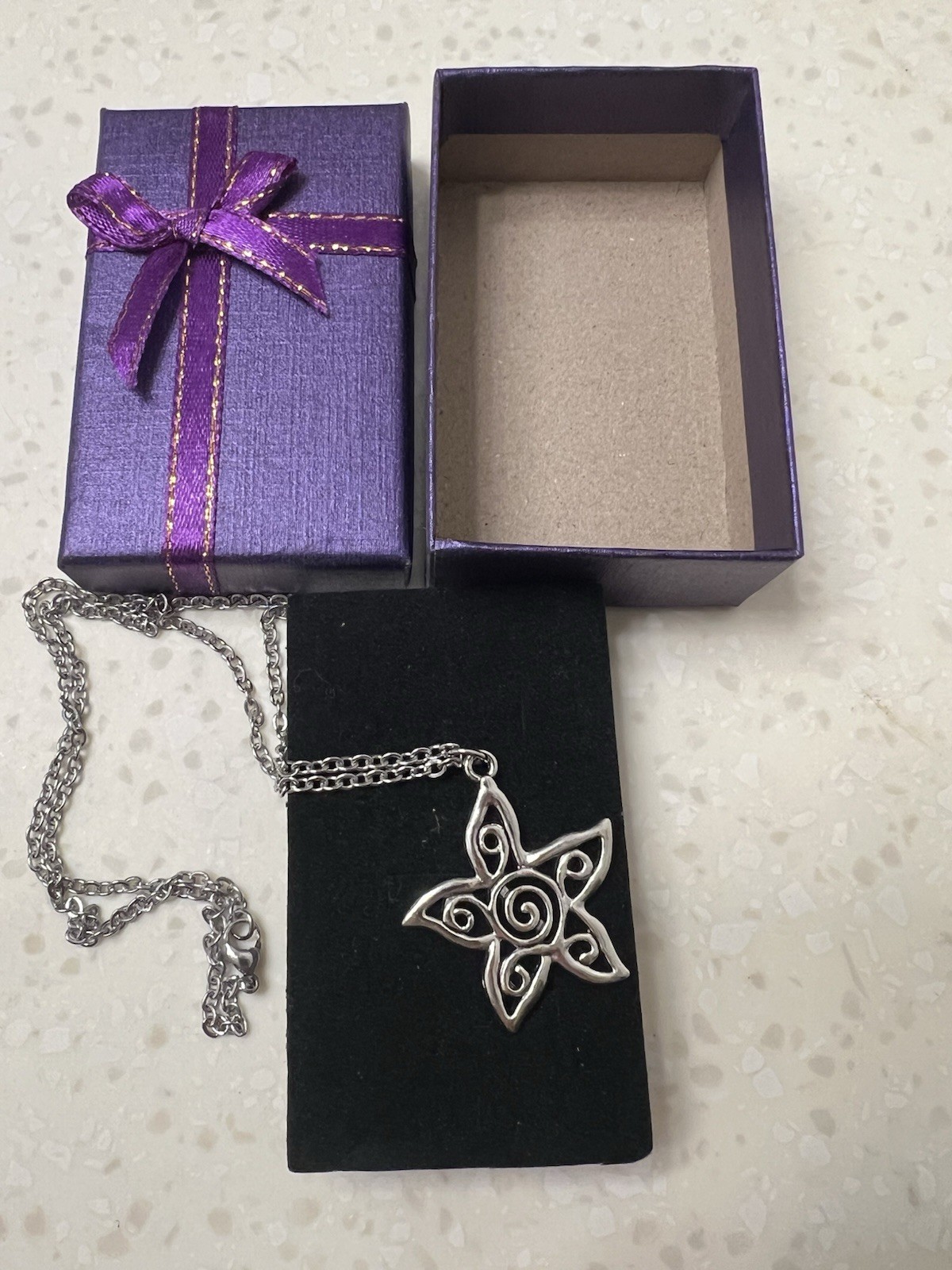 Silver 16” Starfish Necklace With Claw Chain