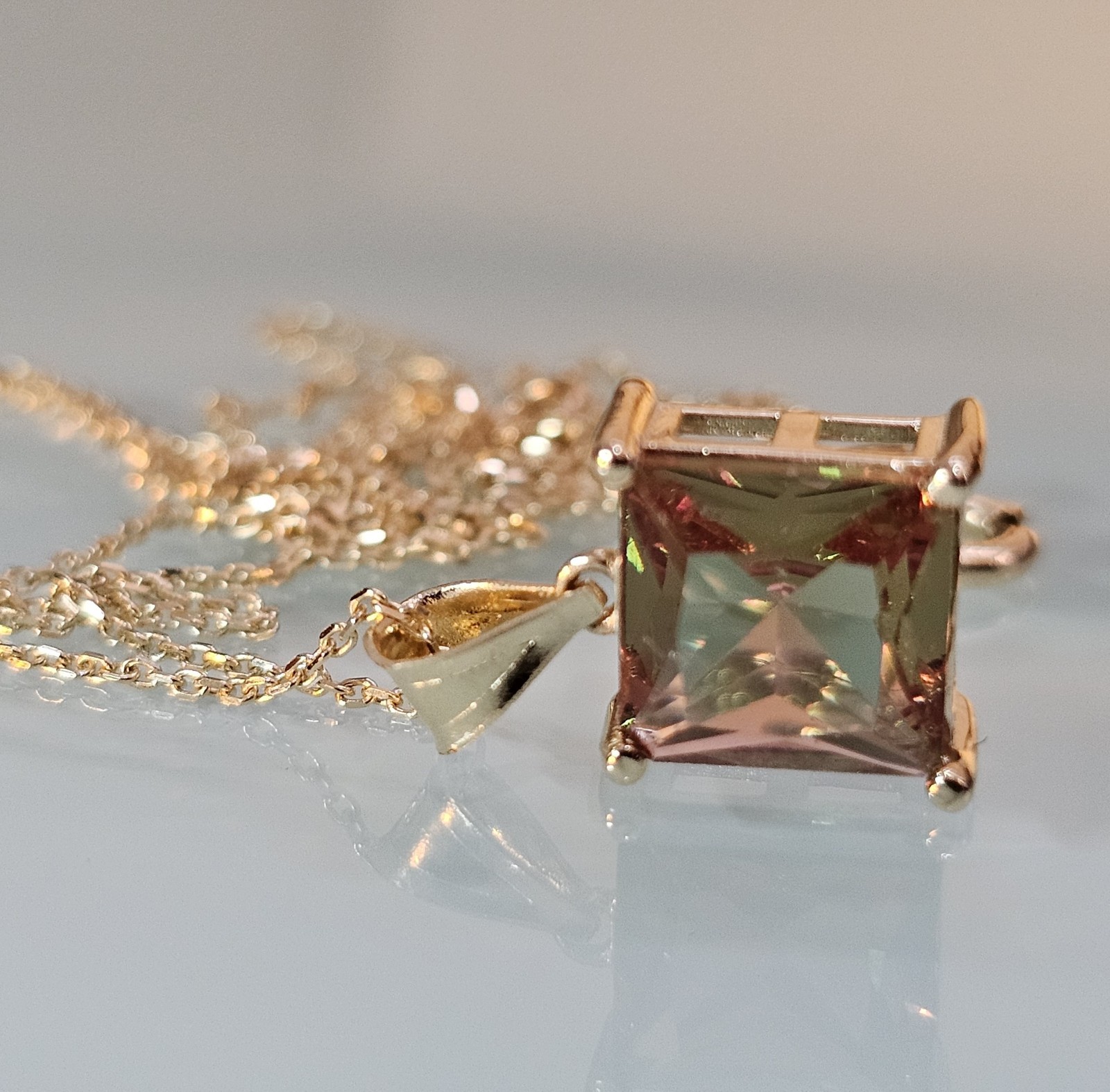 14K Solid Gold Turkish Diaspore (Sultanit) Pendant – Color Changing Square