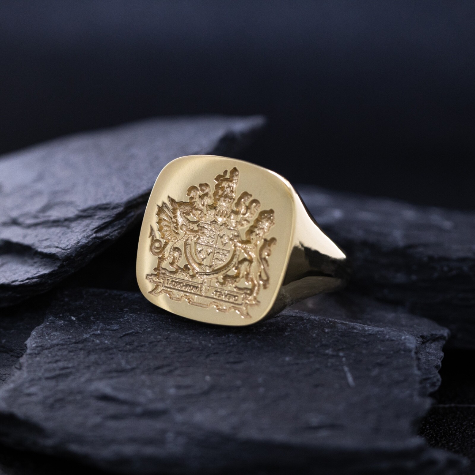 English House of Tudor Solid 14k Gold Wax Seal Signet Ring