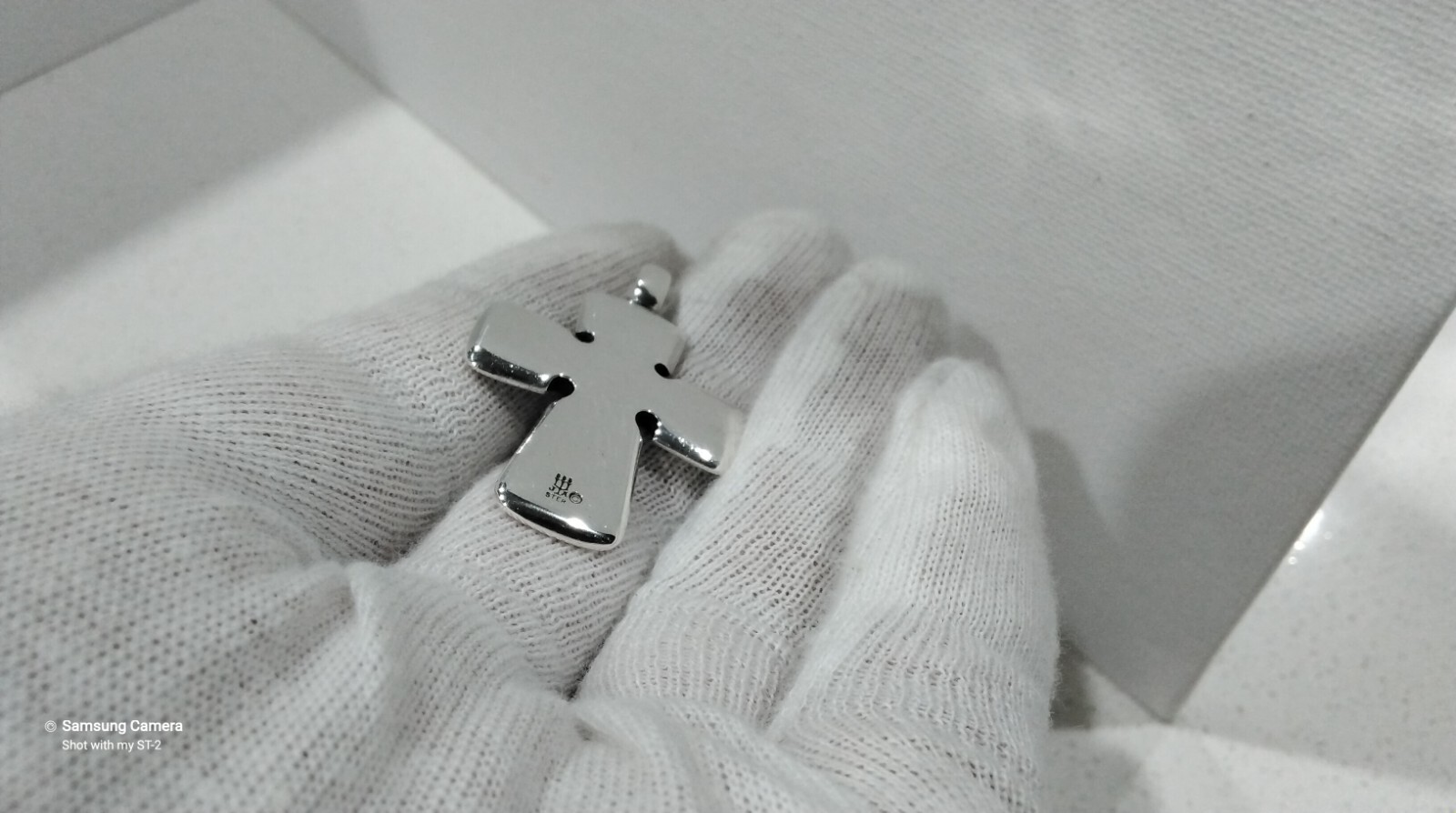 Retired James Avery Celtic Knot Cross Sterling Silver Pendant Fixed Bail JA Box