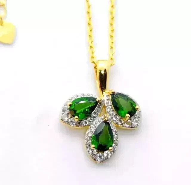 Lab Created Emerald 2Ct Pear Cut Beauty Flower Pendant 14K Yellow Gold Plated 18