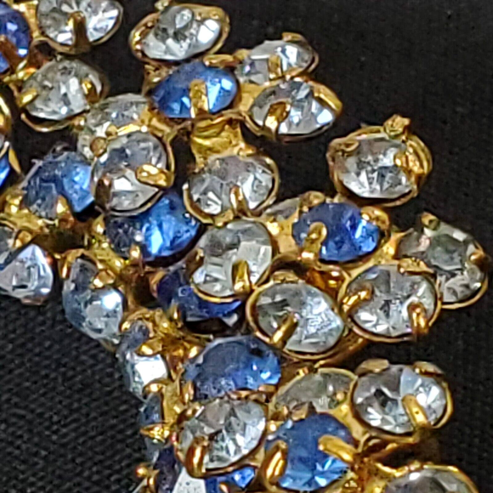 Blue Austrian Crystal Multi Layer Wreath Brooch Pin Gold Tone Stamped 1 7/8″__