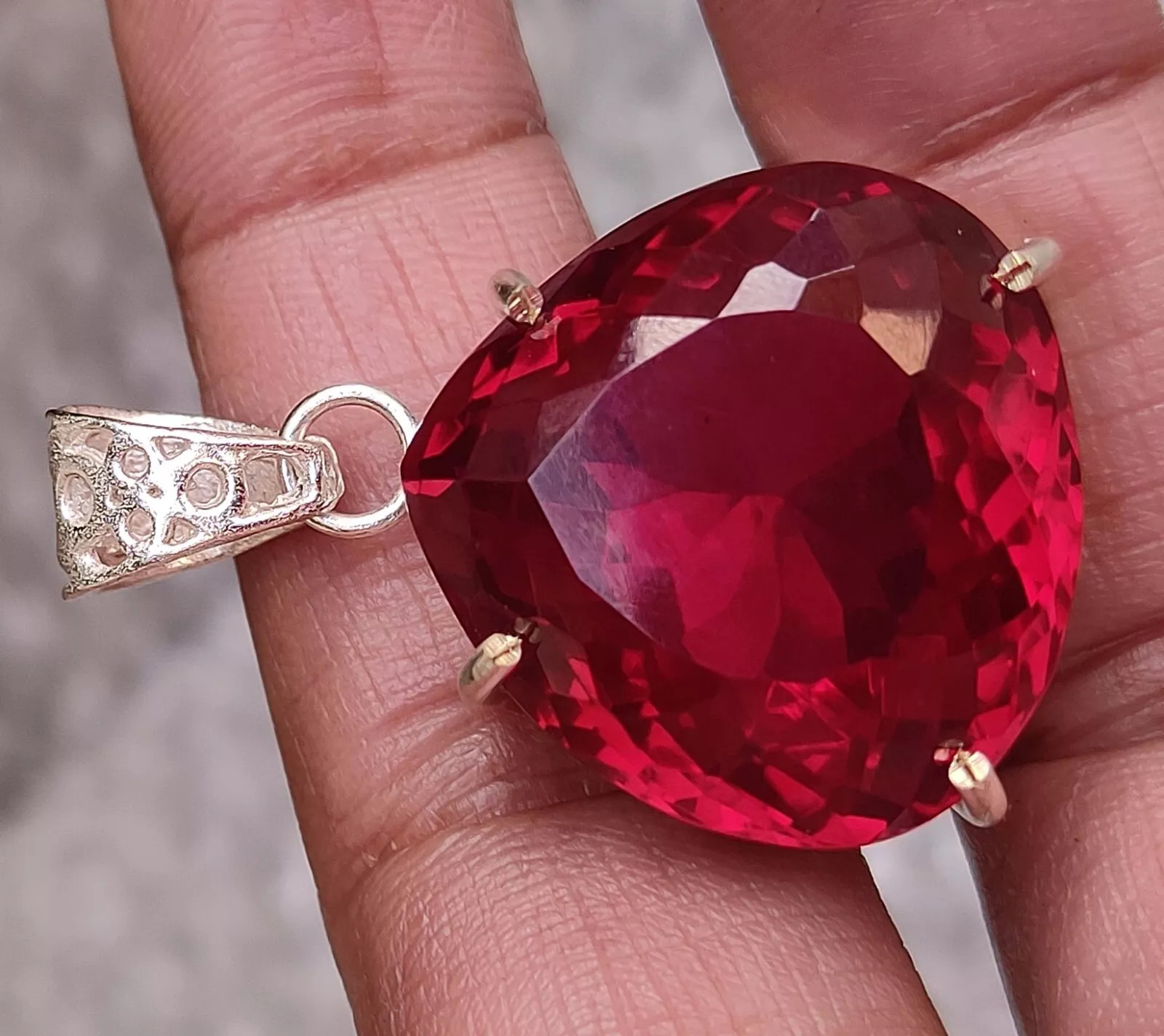 Certified 76.05 Ct Natural Red Red Ruby 925 Solid Silver Pendant Loose Gemstone