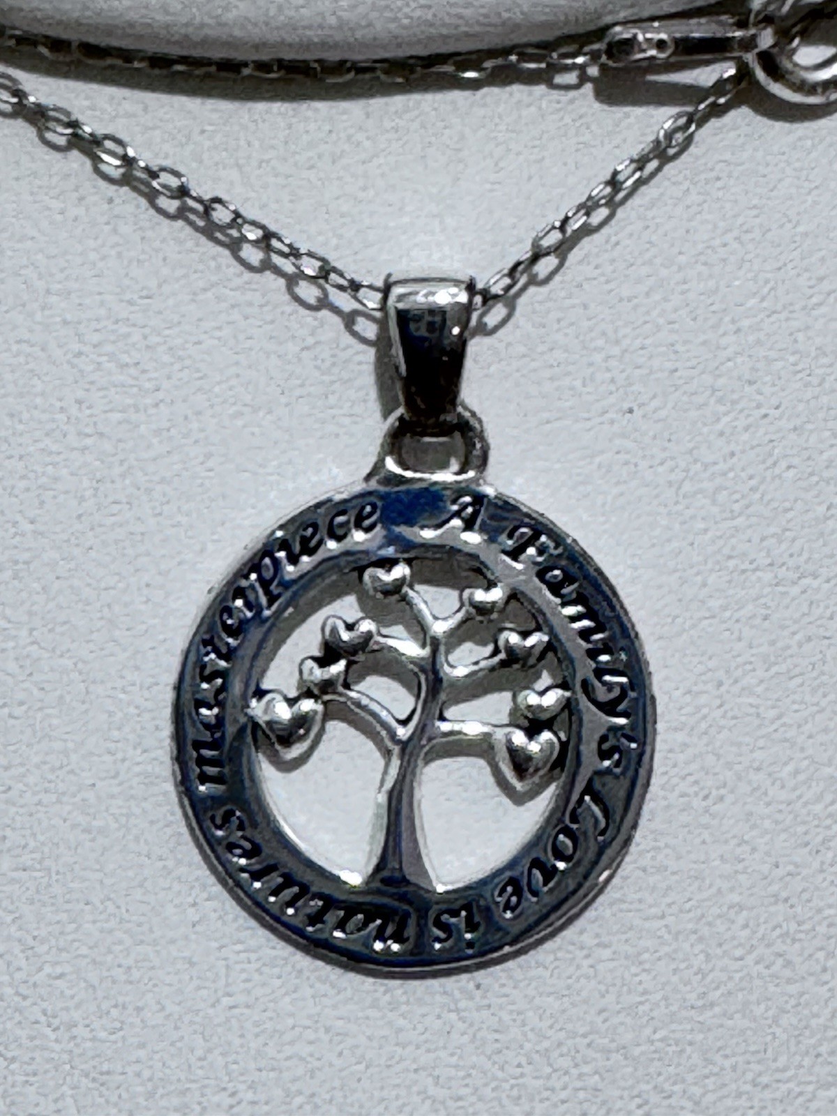 925 Sterling Silver Tree of Life A Family’s Love Pendant Necklace 18″ Round