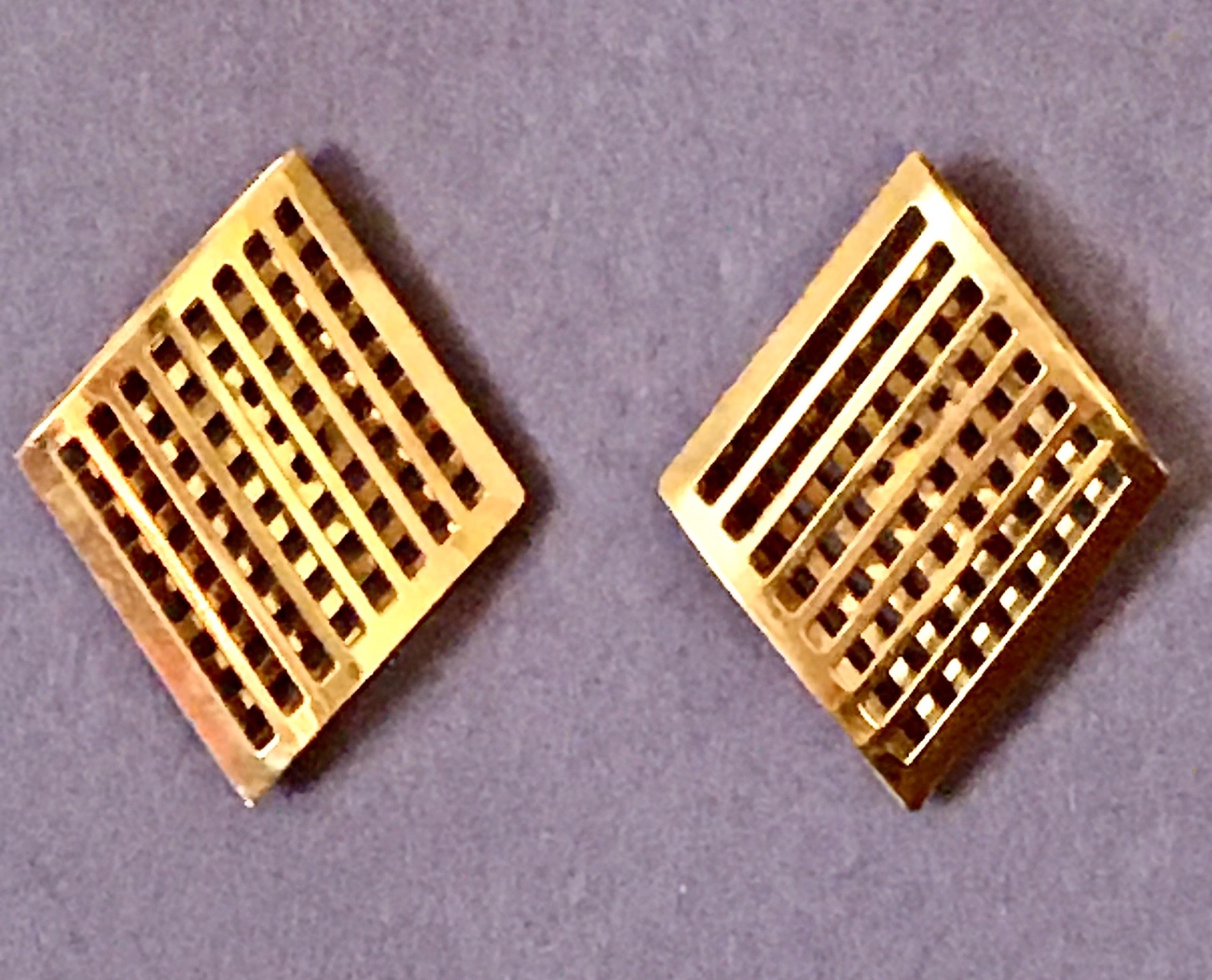 14K GOLD EARRINGS BY DESIGNER JOAN MICHLIN – VERY GOOD CONDITION – 4.5 GRAMS
