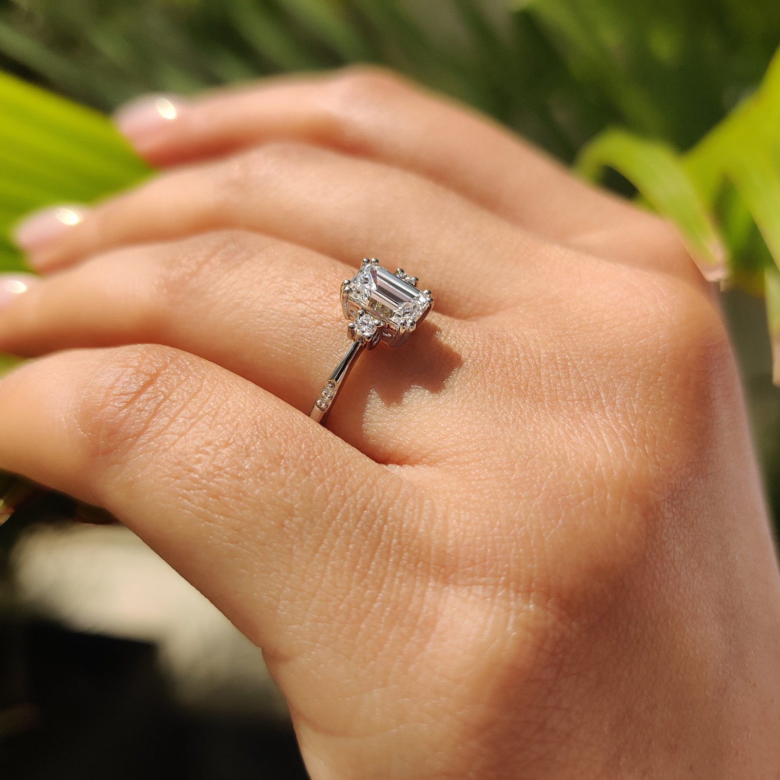 Luxury 3.10Ct Emerald Lab Grown Diamond Engagement Ring Solid 14K White Gold VS1