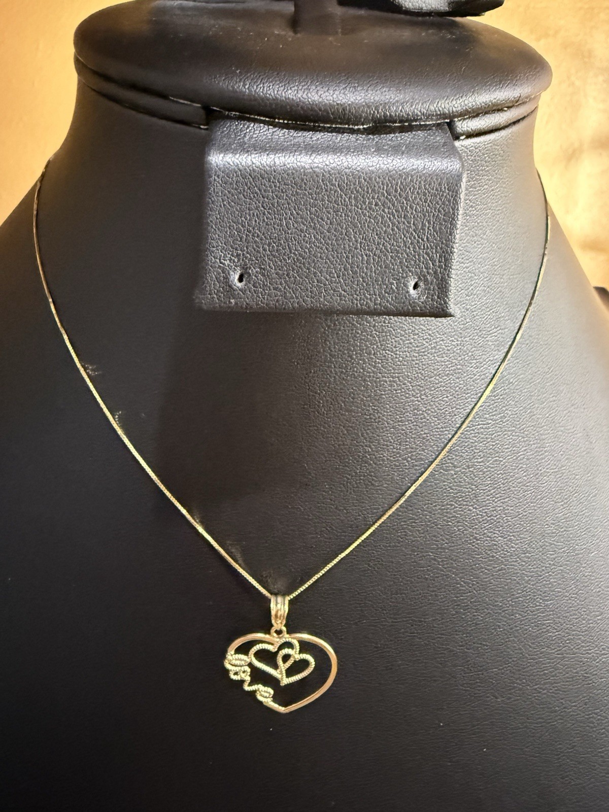Real 18K Saudi Yellow Gold Box Chain Link with Heart Pendant Necklace Size 16 In