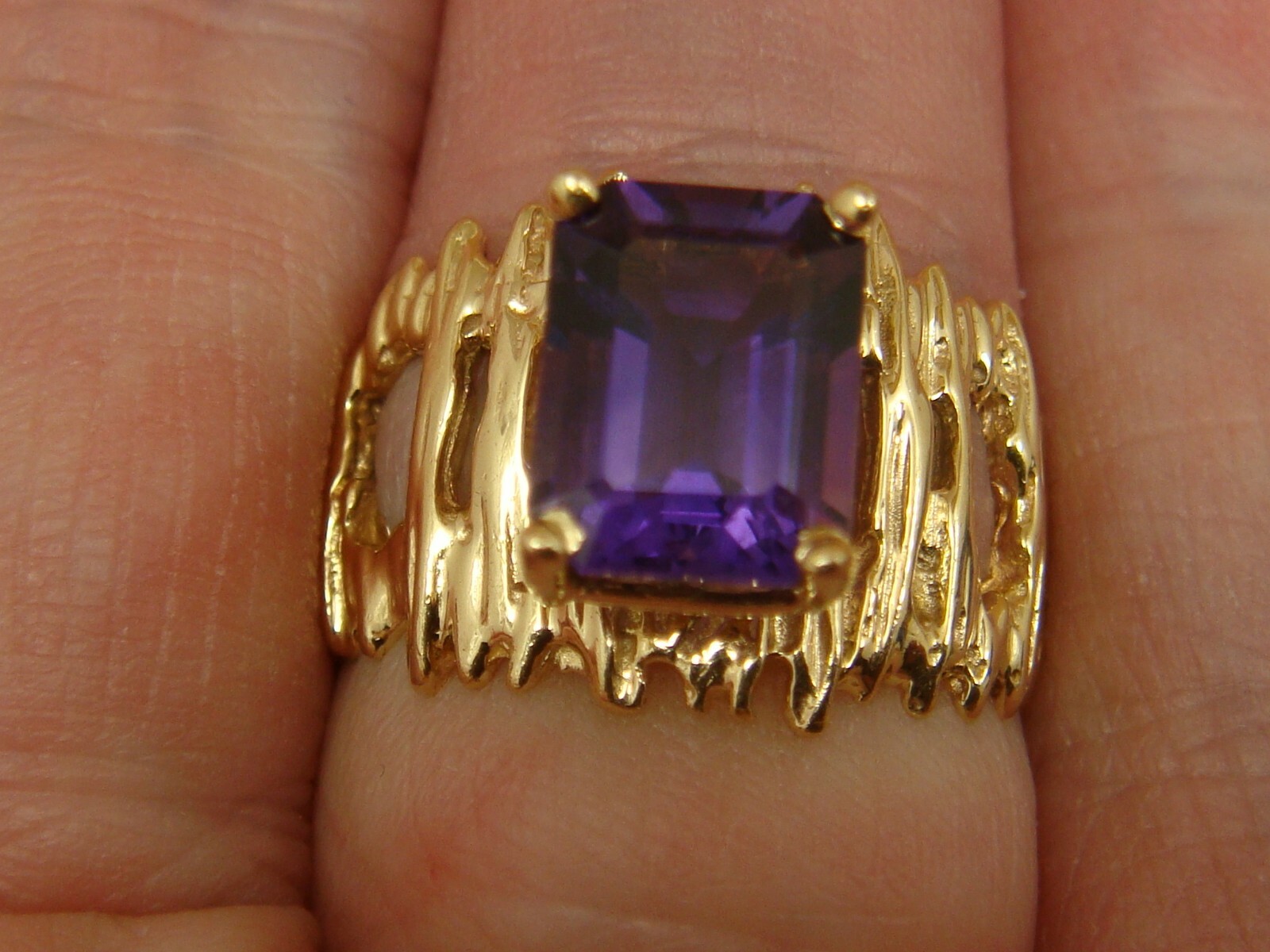 1.2 ct Emerald Cut PURPLE AMETHYST Ring in Cut-Out Band 14K YG – Size 6.25 – IEG